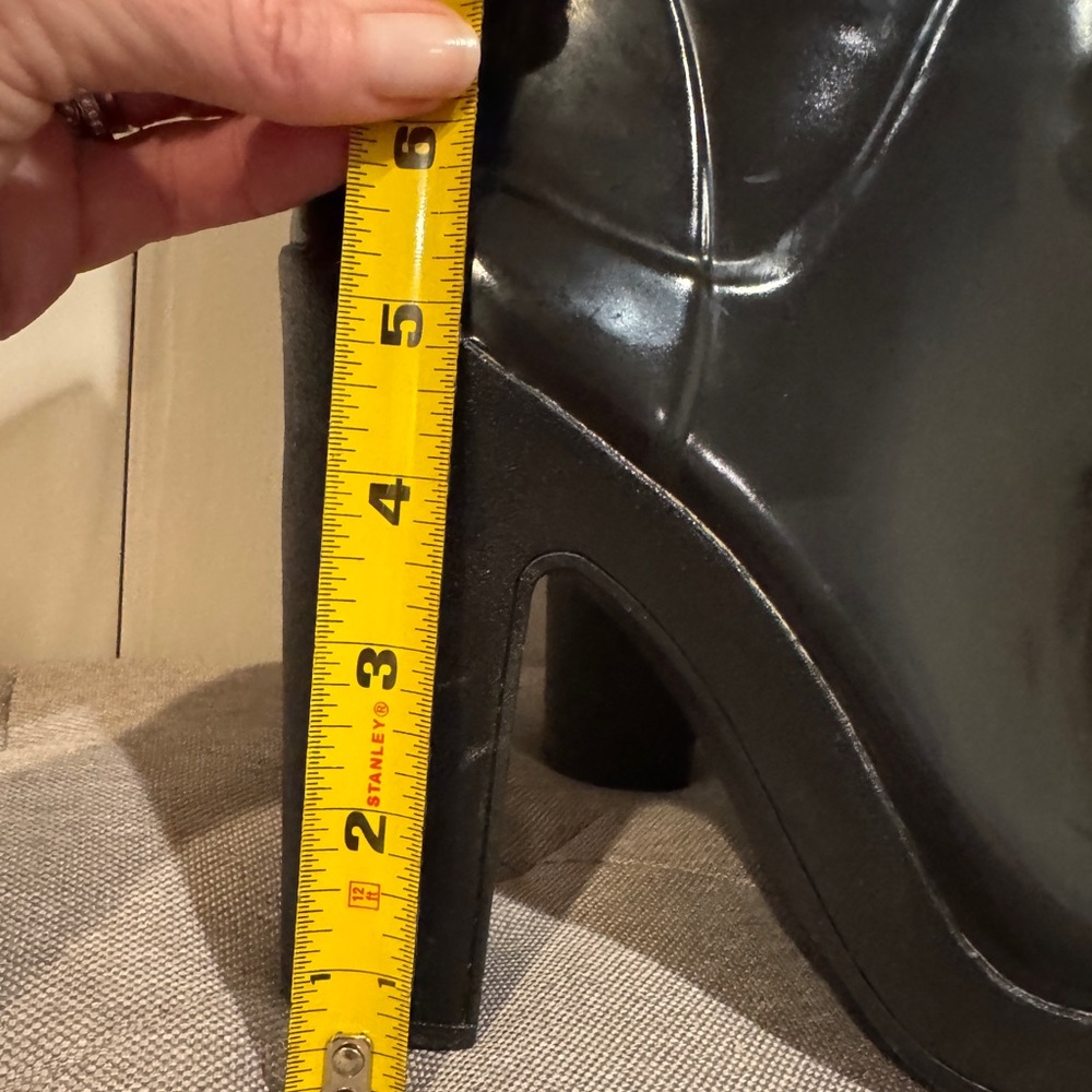 Coach Rain Boots, black and statement making - Picture 16 of 16